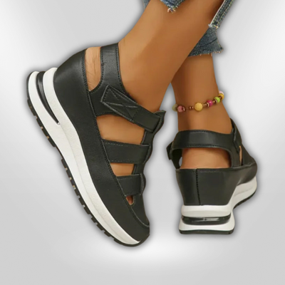 NICOLE | Gesloten teen sneakers